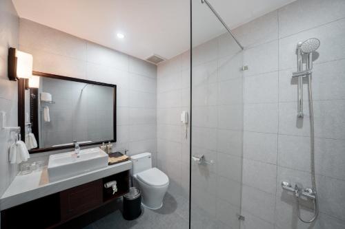 room detail thumbnail 2