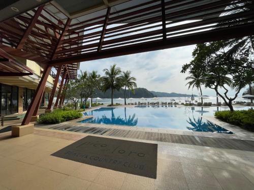 Netflix, WiFi, 42"TV, Uratex- Pico de Loro Cove /m in Pico de Loro (Cutad) Cove