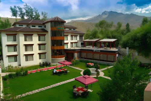 Viesnīcas āriene, Highland Mountain Resort & Spa Kargil in Kargila