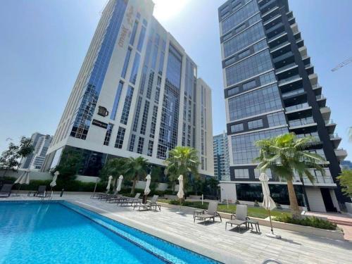 Allsopp & Allsopp - 2-Bedroom Apartment in Vezul Residence Business Bay - image 4