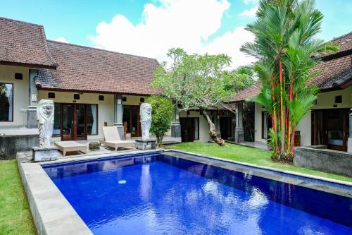 Lilis Cempaka Mas Guesthouse – Cepaka