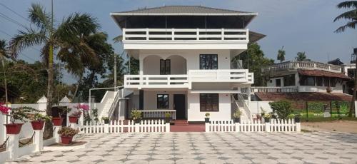 Garden Beach - image 2