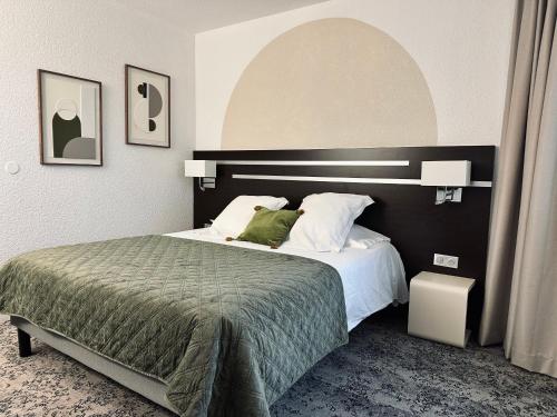 1 queen bed