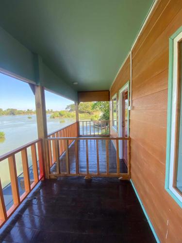陽台/露台, Don Det SODA RiverSide Guesthouse in 芒孔