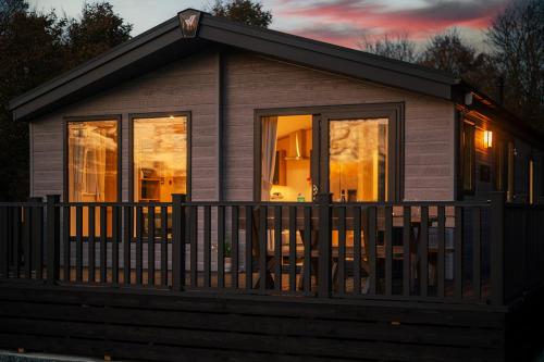 Olive Lodge Benllech in Brynteg