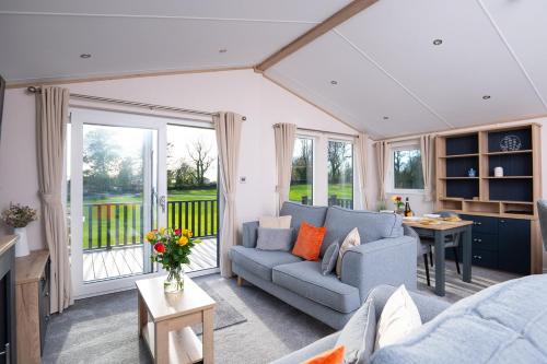 Olive Lodge Benllech in Brynteg