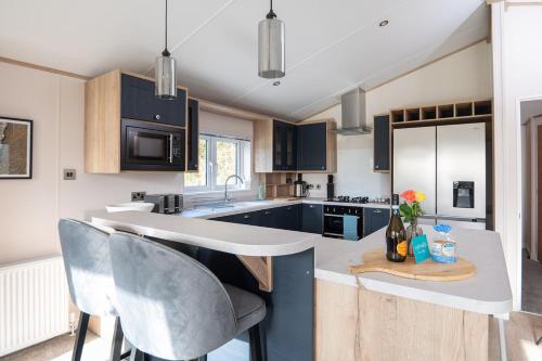 Olive Lodge Benllech in Brynteg