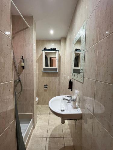 Hotel Arbre De Neu - image 10