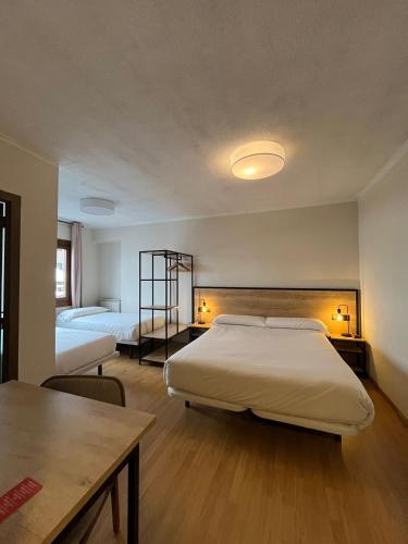Hotel Arbre De Neu - image 4