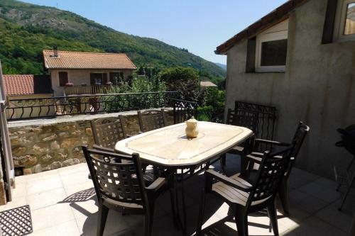 Iekārtas, La cibale in Montpezat-sous-Bauzon