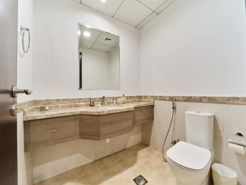 Cozy 2BR Canal Residence Sports City - image 12