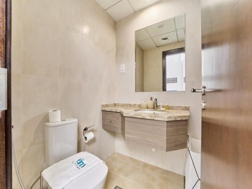 Cozy 2BR Canal Residence Sports City - image 10
