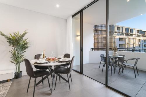 Balcony/terrace, Marble Bloom One Bedroom Apartment near Sydney CBD with Parking in Glebe