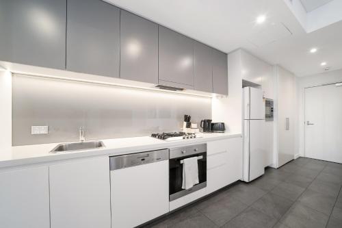 Kitchen, Marble Bloom One Bedroom Apartment near Sydney CBD with Parking in Glebe