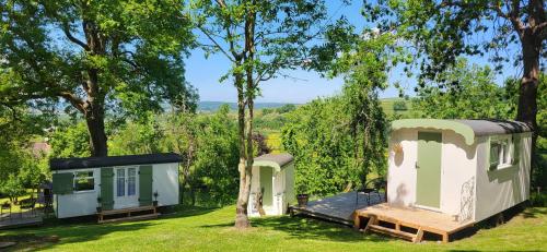 Petit a Petit - gypsy wagons and Bell tents in the Bourgogne 3