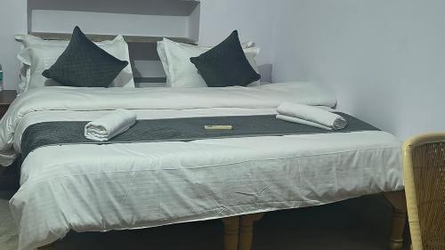 Pink Floyd cafe & hotel , pushkar – Pushkar, GA