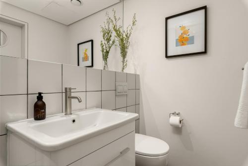 Dolce Vita Luxury Apartments - image 11