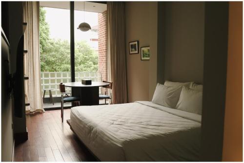 Nhật Boutique Home