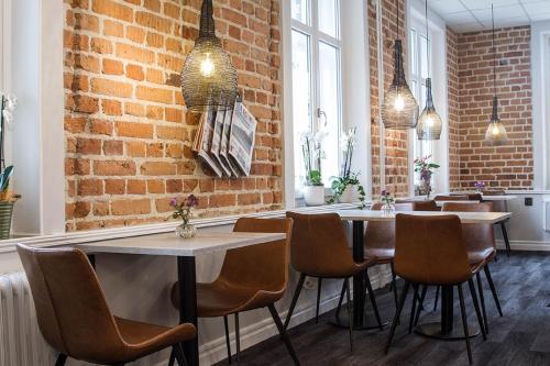 Livin Station Hotel - image 13