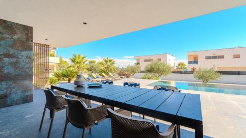 Suva Punta Luxe by Villas Guide - image 2