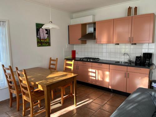köök, Broeders Stay in De Moer