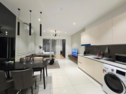 Quill Residence Queen House - image 8