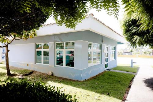 Beach condo with 3 bedrooms and ocean views in 洛伊薩