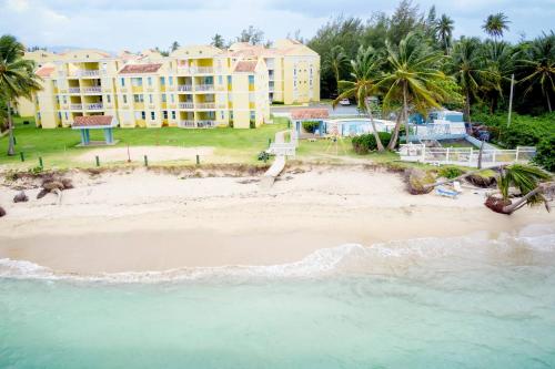 Beach condo with 3 bedrooms and ocean views in 洛伊薩