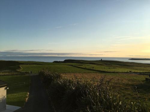 Silver Strand Chalets - Chalet 2 in Glencolmcille