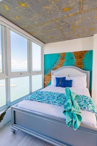 Ocean view condo with pool & fits 3 – khách sạn tại Fajardo
