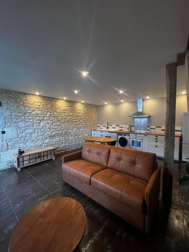 Grange rénovée (Grange renovee) in La Chapelle Blanche Saint Martin