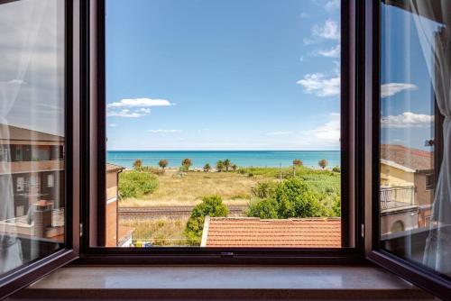 Lovely Flat with See View in Roseto degli Abruzzi