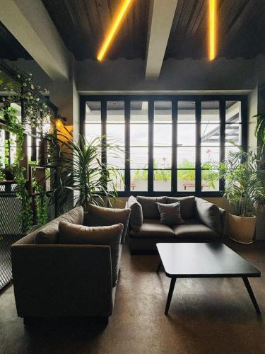 Vestibule, Saptama Living in Sentul