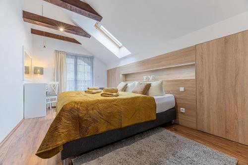1 double bed, 1 sofa bed