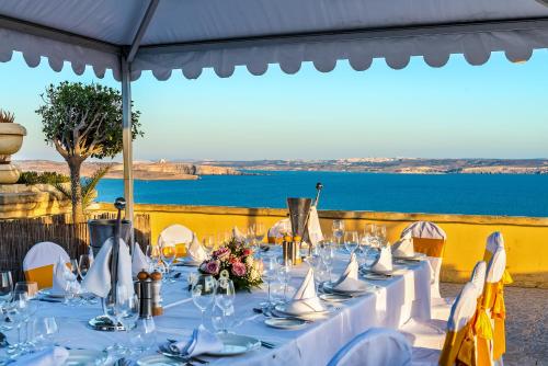 Grand Hotel Gozo - image 9
