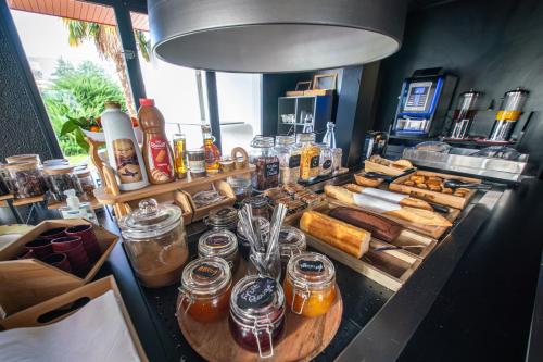 Ēdiens un dzērieni, Brit hotel confort Ampaline Perigueux est in Saint-Pierre-de-Chignac
