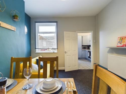 Pottery House - Stoke On Trent -Free Parking- Central Location - Sleep 8 - 스토크온트렌트