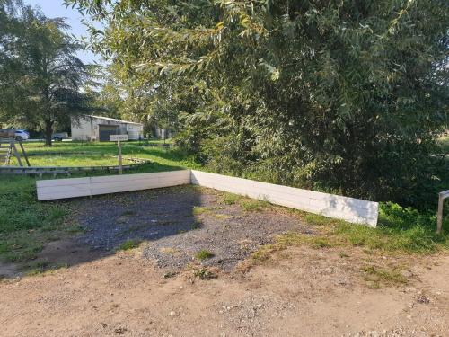 Chambre avec 2 lits double, douche et WC privés - Accès autonome - Parking (Chambre avec 2 lits double, douche et WC prives - Acces autonome - Parking) in Dommartin Sous Amance