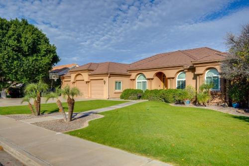 Pool Table, Putting Green: Luxury Oasis in Mesa in Salt River Reservation
