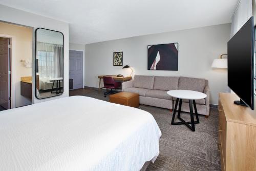1 queen bed