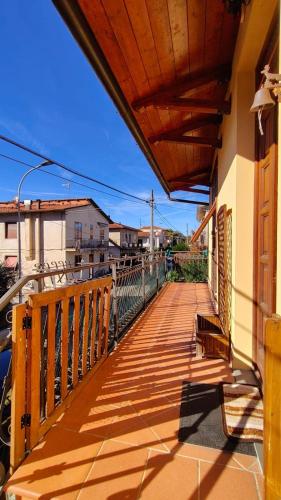 Балкон, Casa di Cecco in Пергіне Вальдарно