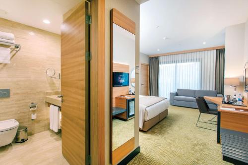 Mia City Hotel - image 10