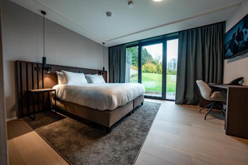 2 bedrooms, 3 beds
