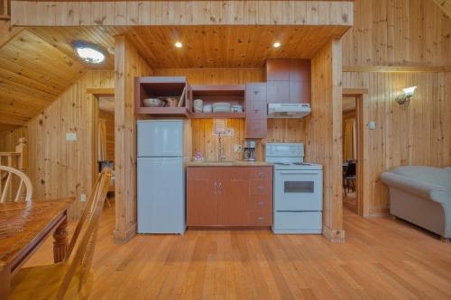 Chalet Aigle Ski in-out Appalaches Park 16 Guests in Saint-Paul-De-Montminy (QC)