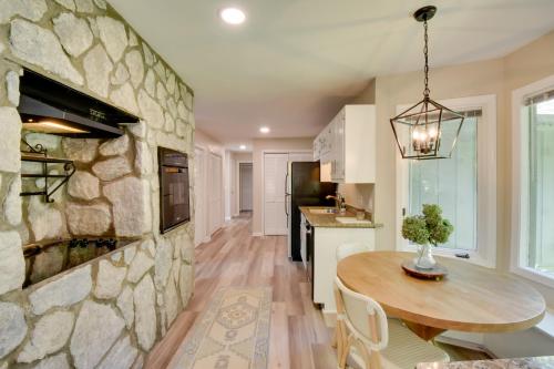 Stunning Dillard Home with Yard in Sky Valley! in Dillard, USA