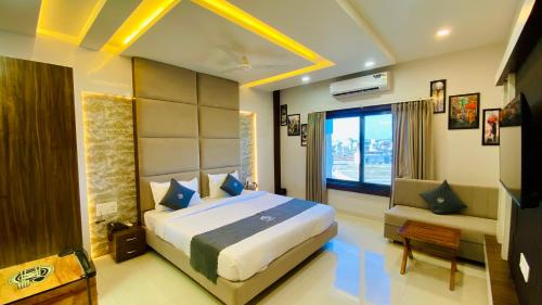 Hotel Madhur in Pithampur