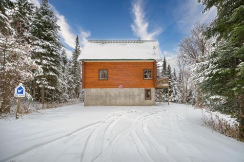Chalet Aigle Ski in-out Appalaches Park 16 Guests in Saint-Paul-De-Montminy (QC)