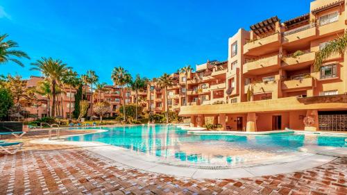 Golden Mile Oasis - image 6