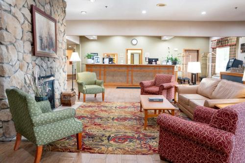 Coshocton Village Inn & Suites - image 11
