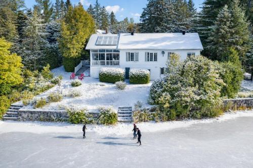 Water front Golden Lake cottage - Calm and peaceful in 瓦爾達維德